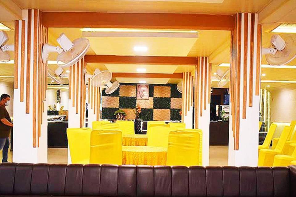 New Kumar Hotel & Banquet Lucknow Zewnętrze zdjęcie