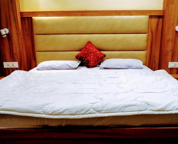 New Kumar Hotel & Banquet Lucknow Zewnętrze zdjęcie