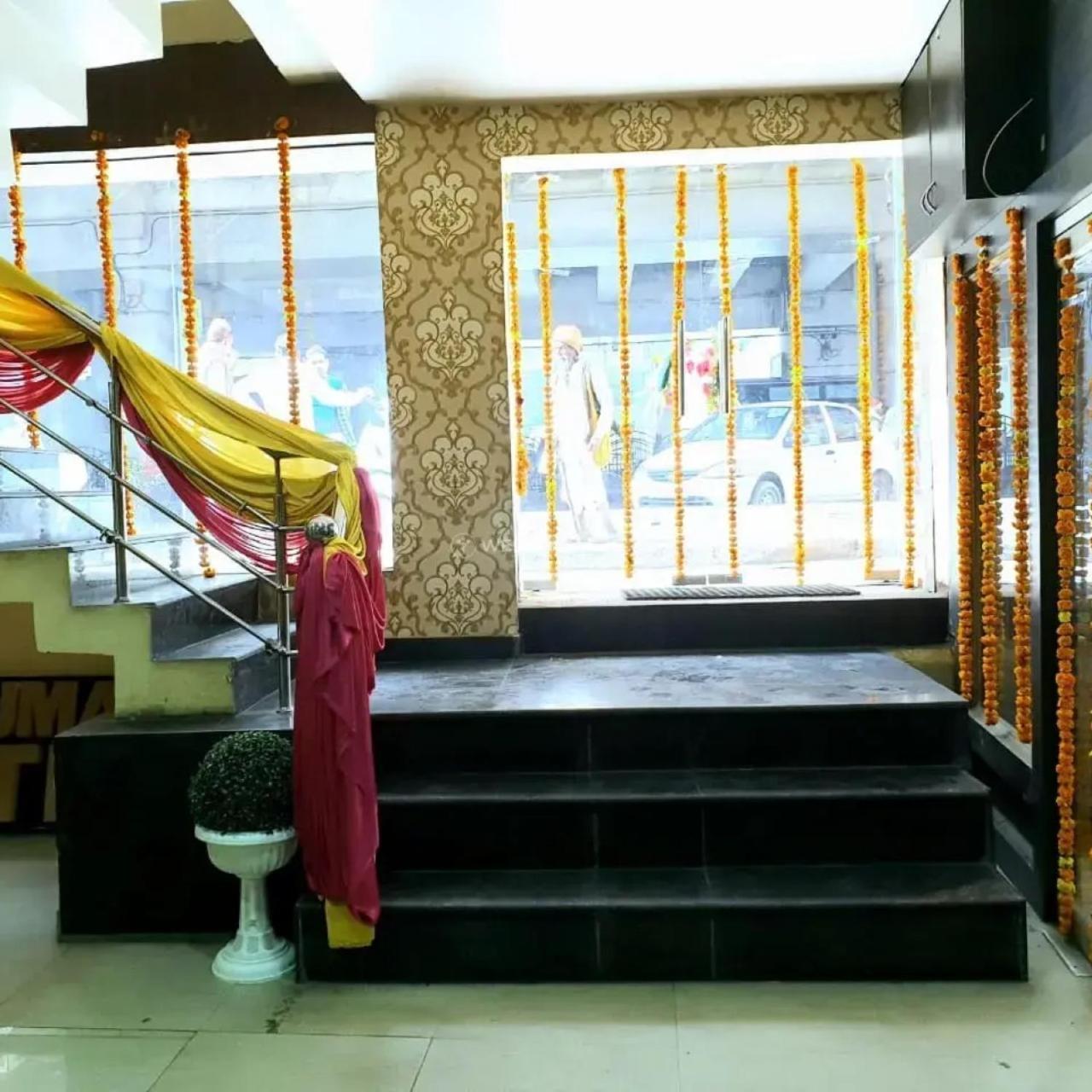 New Kumar Hotel & Banquet Lucknow Zewnętrze zdjęcie